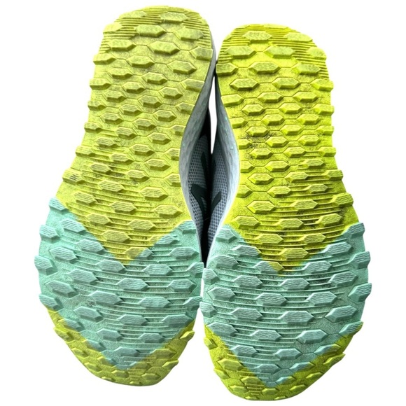 Women's New Balance Fresh Foam Arishi Trail Running Shoes Size 9, Gray Black - Picture 13 of 15